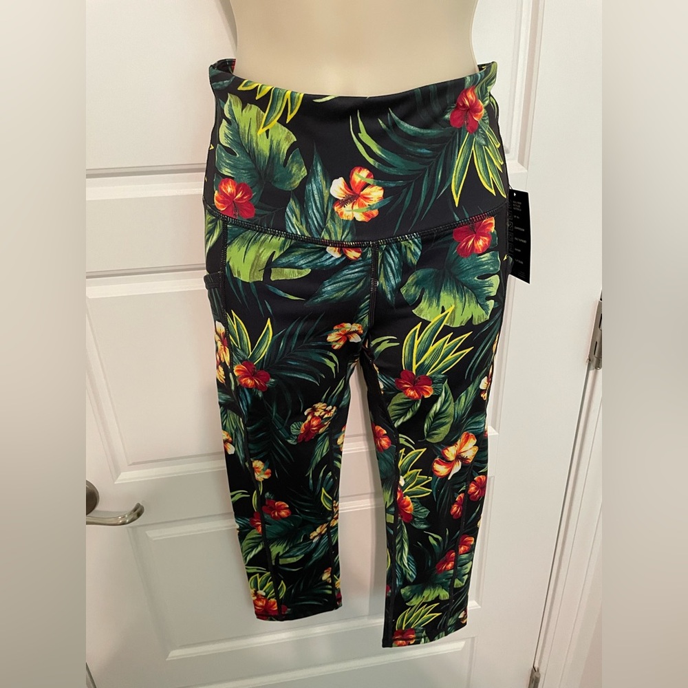 IDEOLOGY PERFORMANCE CROPPED LEGGINGS, NWT, XS